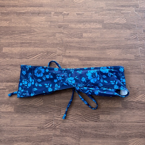 SHEIN STRAPLESS BIKINI TOP SIZE SMALL BLUE FLORAL - Picture 2 of 2